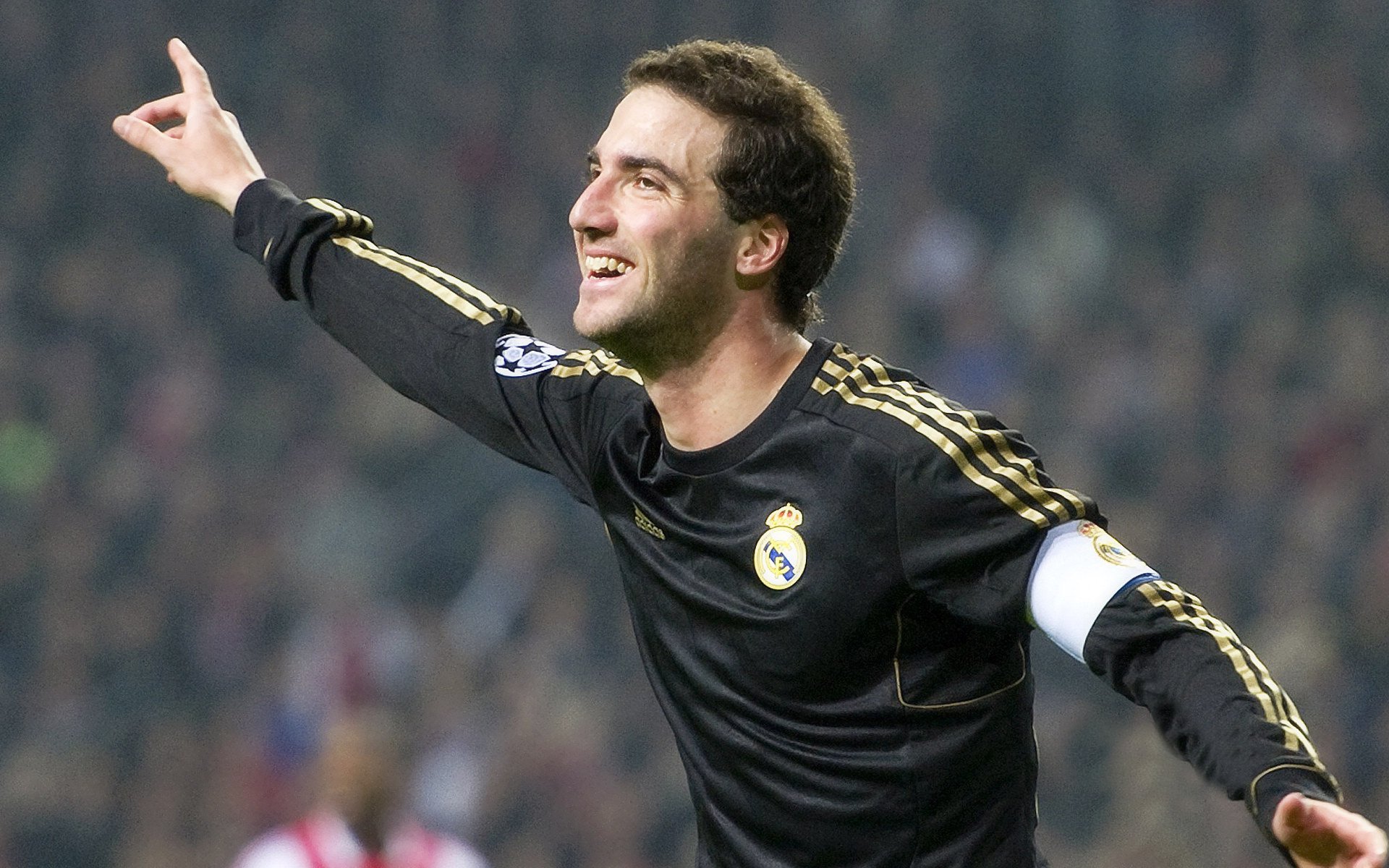 车载声浪：引擎轰鸣的极致享受，汽车声浪怎么安装